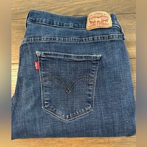 Levi's Classic Straight Leg Jeans Size 20 W Inseam 27 inches Waist Across 18 1/2